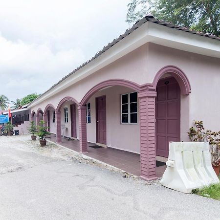 Kampung Guest House Pantai Cenang  Buitenkant foto