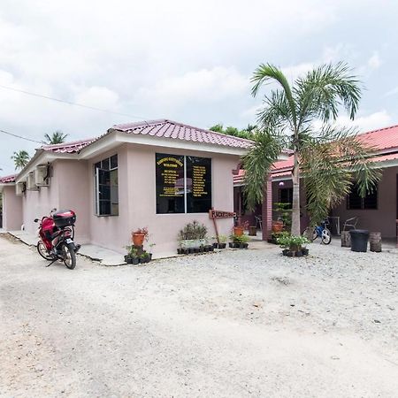 Kampung Guest House Pantai Cenang  Buitenkant foto