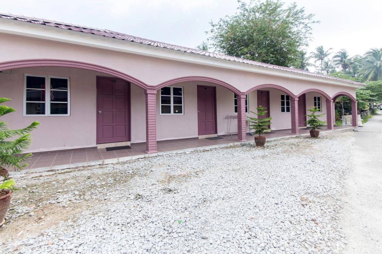 Kampung Guest House Pantai Cenang  Buitenkant foto