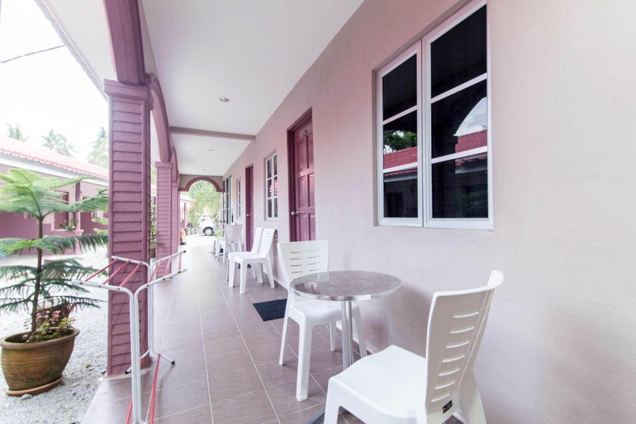 Kampung Guest House Pantai Cenang  Buitenkant foto