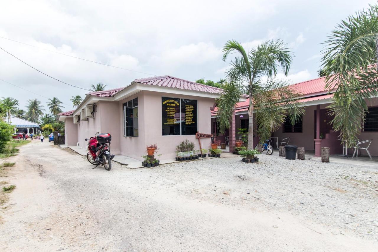 Kampung Guest House Pantai Cenang  Buitenkant foto