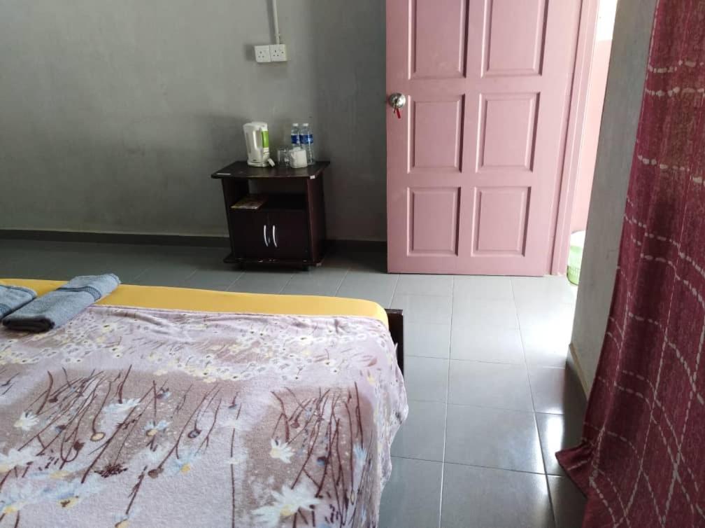 Kampung Guest House Pantai Cenang  Buitenkant foto